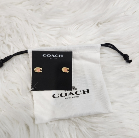 🔹️COACH 🔹️signature Stone stud Plated Brasd Earrings  [ Sold Out] - Picture 5 of 9